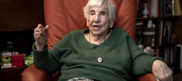 morta-esther-bejarano-suonava-nell-orchestra-di-auschwitz