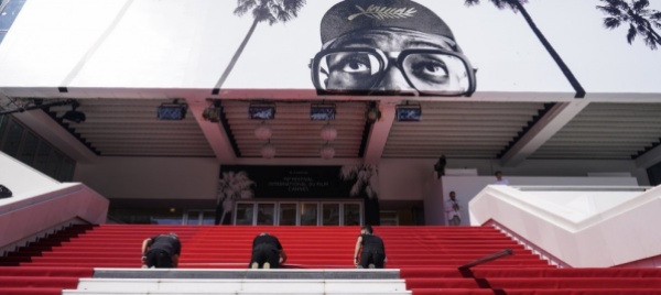 falso-allarme-bomba-a-cannes