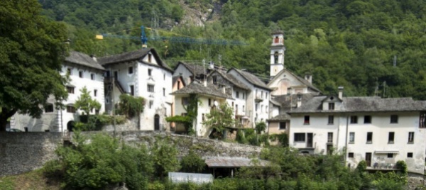 prato-sornico-il-primo-d-agosto-in-famiglia
