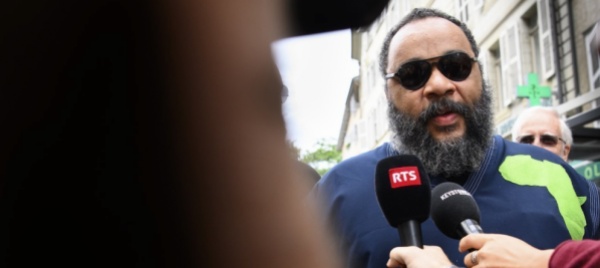 dieudonne-nega-l-accusa-di-discriminazione-razziale