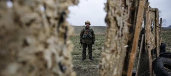 kiev-un-soldato-morto-e-tre-feriti-nel-donbass