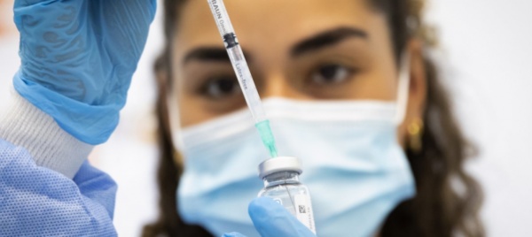 vuoi-un-pezzo-di-torta-fatti-vaccinare