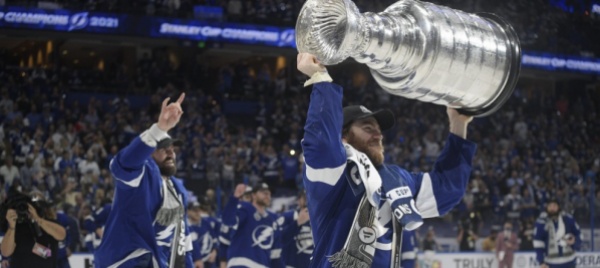 i-lightning-concedono-il-bis-e-festeggiano-il-terzo-titolo