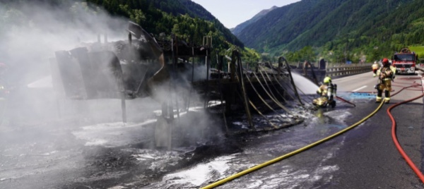 incendio-sull-a2-riaperto-il-tunnel-del-gottardo