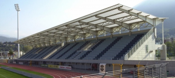 pubblico-negli-stadi-calcio-si-hockey-pure-per-ora
