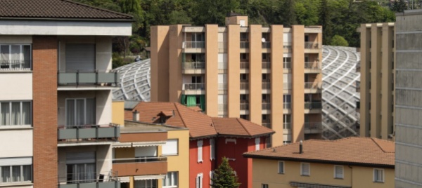 gli-alloggi-degli-immigrati-sono-piu-cari-e-meno-comodi