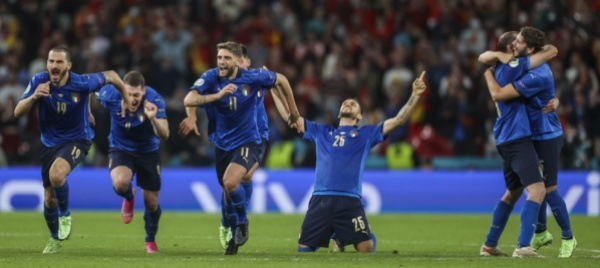 la-finale-tra-maestri-che-la-storia-ha-sempre-rinviato