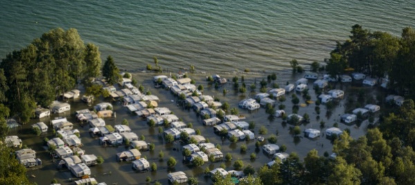 sale-il-lago-di-neuchatel-calano-gli-altri-laghi-elvetici