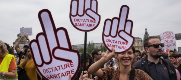 nuove-proteste-contro-il-green-pass-a-parigi