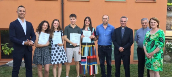 breganzona-attestati-di-maturita-consegnati-a-40-studenti