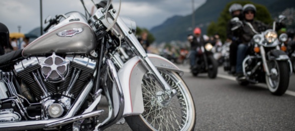 le-harley-al-mercato-serale-d-estate-di-chiasso
