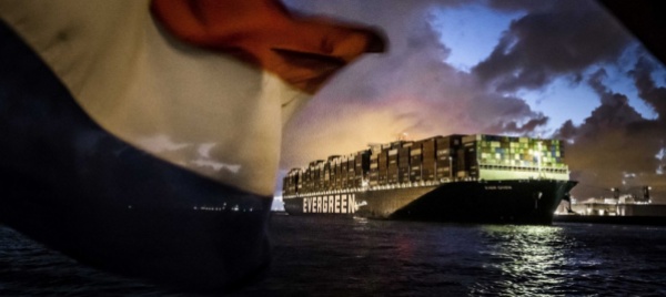 la-nave-incagliata-a-suez-arriva-in-porto-dopo-4-mesi