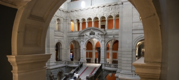 primo-agosto-si-riaprono-le-porte-a-palazzo-federale