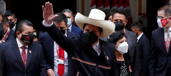 peru-il-comunista-castillo-giura-come-presidente