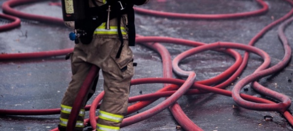 un-auto-prende-fuoco-sull-autostrada-a-soletta