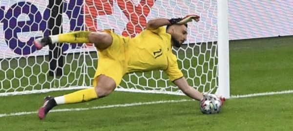 gigio-donnarumma-ora-d-oro-sono-le-mani-per-tutti