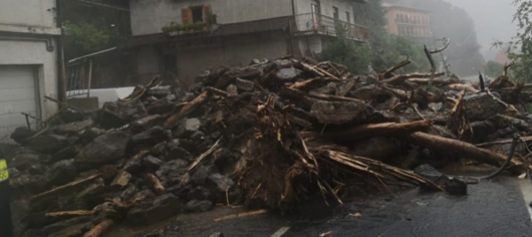 emergenza-nel-comasco-alcuni-paesi-isolati