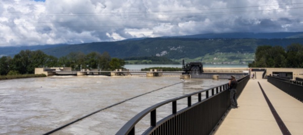 non-fate-il-bagno-nei-laghi-e-nei-fiumi