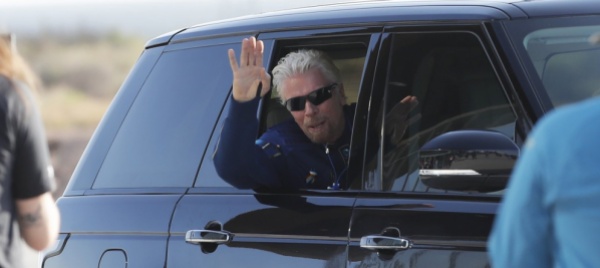 branson-realizza-il-suo-sogno-di-volare-nello-spazio