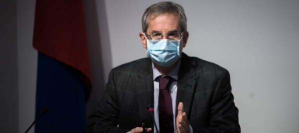 i-sanitari-che-rifiutano-il-vaccino-non-sono-al-posto-giusto
