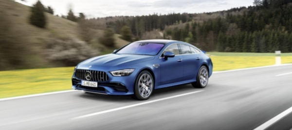 sportivita-e-individualita-per-la-amg-gt-coupe-4p