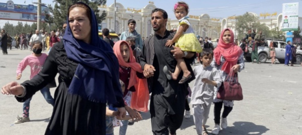 afghanistan-l-unicef-parla-di-300-000-bambini-sfollati