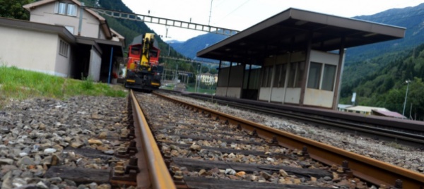 rodi-fiesso-resta-giu-dal-treno-gottardo