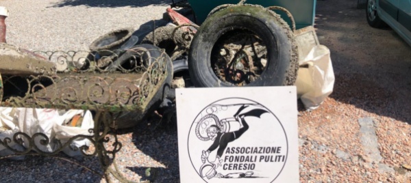 dalla-pulizia-del-ceresio-riemerge-anche-un-motorino