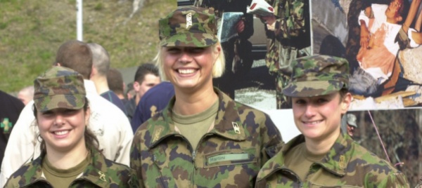 esercito-anche-le-donne-alla-giornata-informativa
