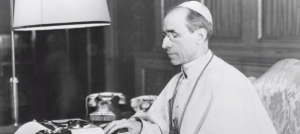 pio-xii-e-la-shoah-un-indagine-smentisce-atteggiamento-passivo