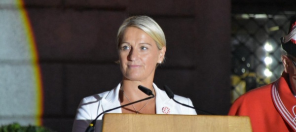 fischi-a-lugano-per-karin-valenzano-rossi