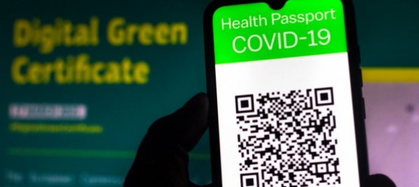 green-pass-chiesto-ai-frontalieri-una-bufala-o-giu-di-li