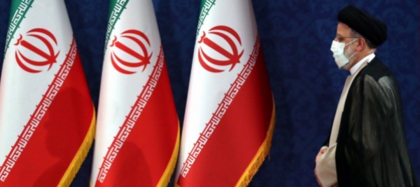 in-iran-inizia-l-era-del-falco-raisi