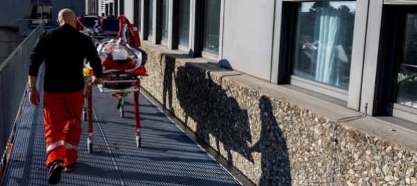 l-ospedale-universitario-di-losanna-trasferisce-pazienti