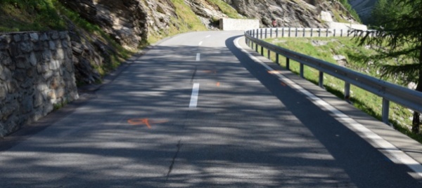 scontro-tra-macchina-e-bici-a-poschiavo-grave-il-ciclista