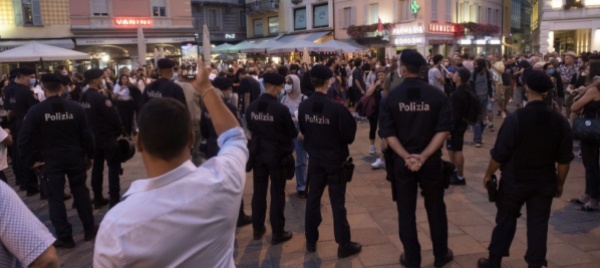 udc-e-fischi-del-1-agosto-lugano-fuori-controllo