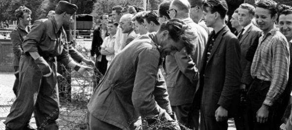 il-muro-di-berlino-una-notte-di-60-anni-fa