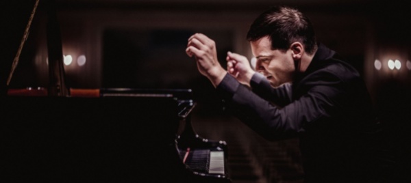 settimane-musicali-sinfoniche-la-sfida-di-francesco-piemontesi