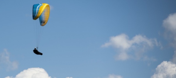 incidente-in-parapendio-muore-76enne