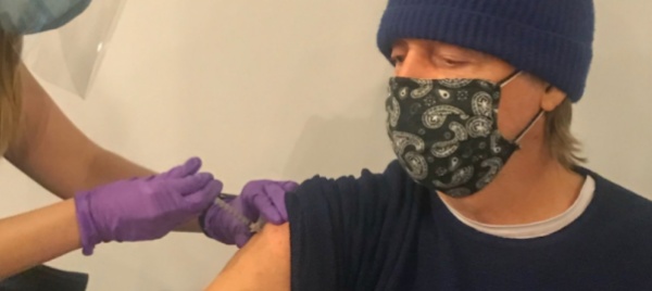 prima-dose-per-paul-mccartney-vaccinarsi-e-cool
