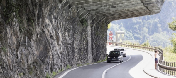 caduta-massi-axenstrasse-riaperta
