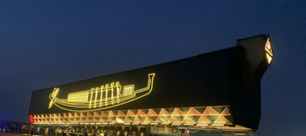 il-cairo-la-barca-solare-di-cheope-ha-cambiato-sede