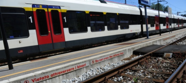 lotta-all-ultimo-posteggio-alla-stazione-di-como-camerlata