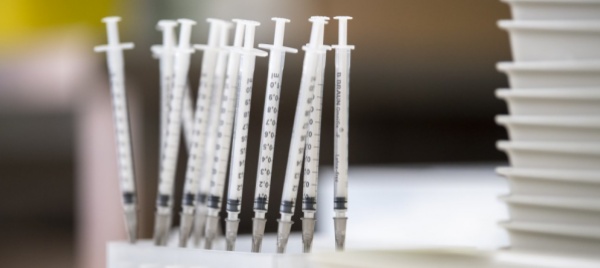 consiglio-federale-vaccinazione-anche-per-i-frontalieri