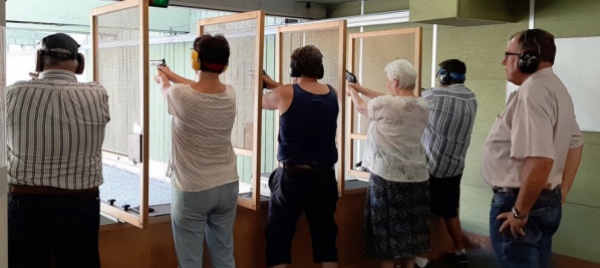 mendrisio-il-tiro-del-veterano-allo-stand-di-penate