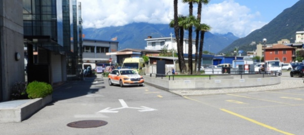 si-rovescia-con-un-trattorino-a-camorino-leggere-ferite