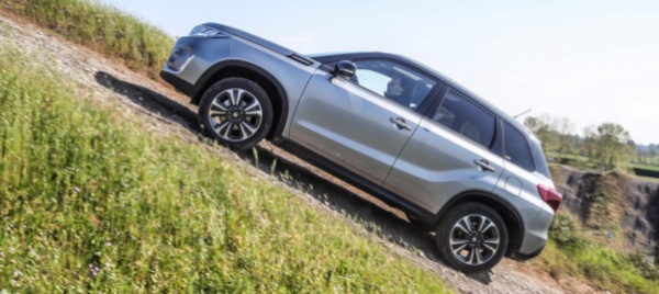 completa-e-vivace-suzuki-vitara-hybrid