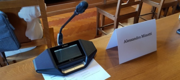il-cc-di-bellinzona-fa-il-gambero-torna-l-alzata-di-mano