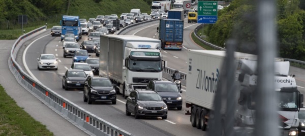camion-in-fila-sull-a2-anche-a-mendrisio-c-e-preoccupazione