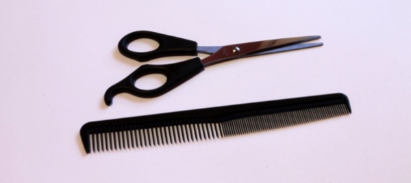 un-milione-di-dollari-di-danni-per-taglio-capelli-senza-consenso